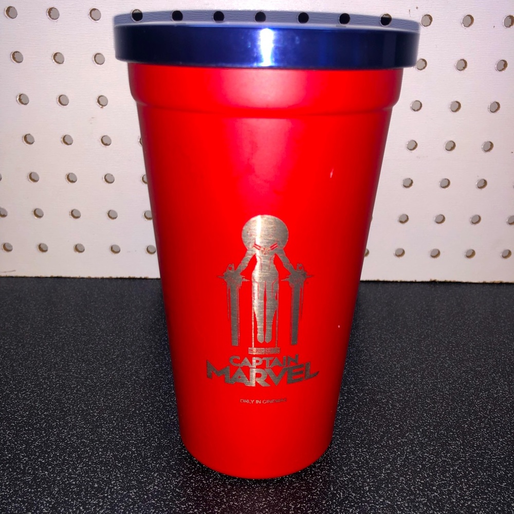 Marvel Comics: Captain Marvel 2019 Movie Theater Exclusive 22 oz Steel Cup
